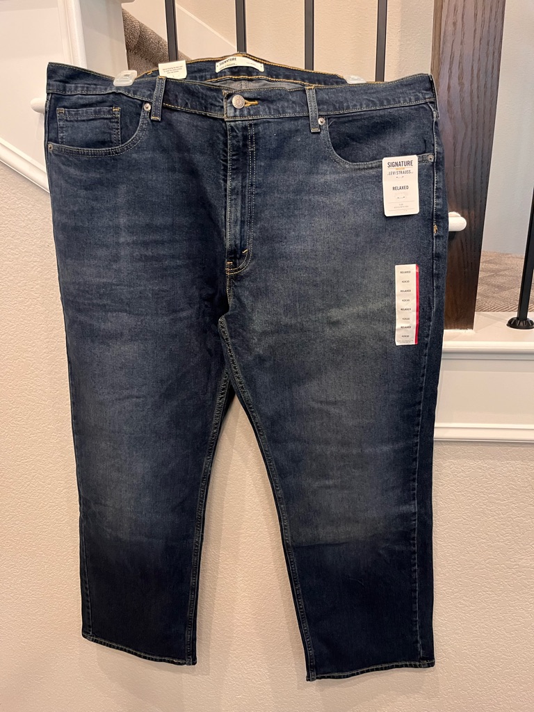 Signature By Levi Strauss Men's Relaxed Straight Dark Wash Jeans 42x30